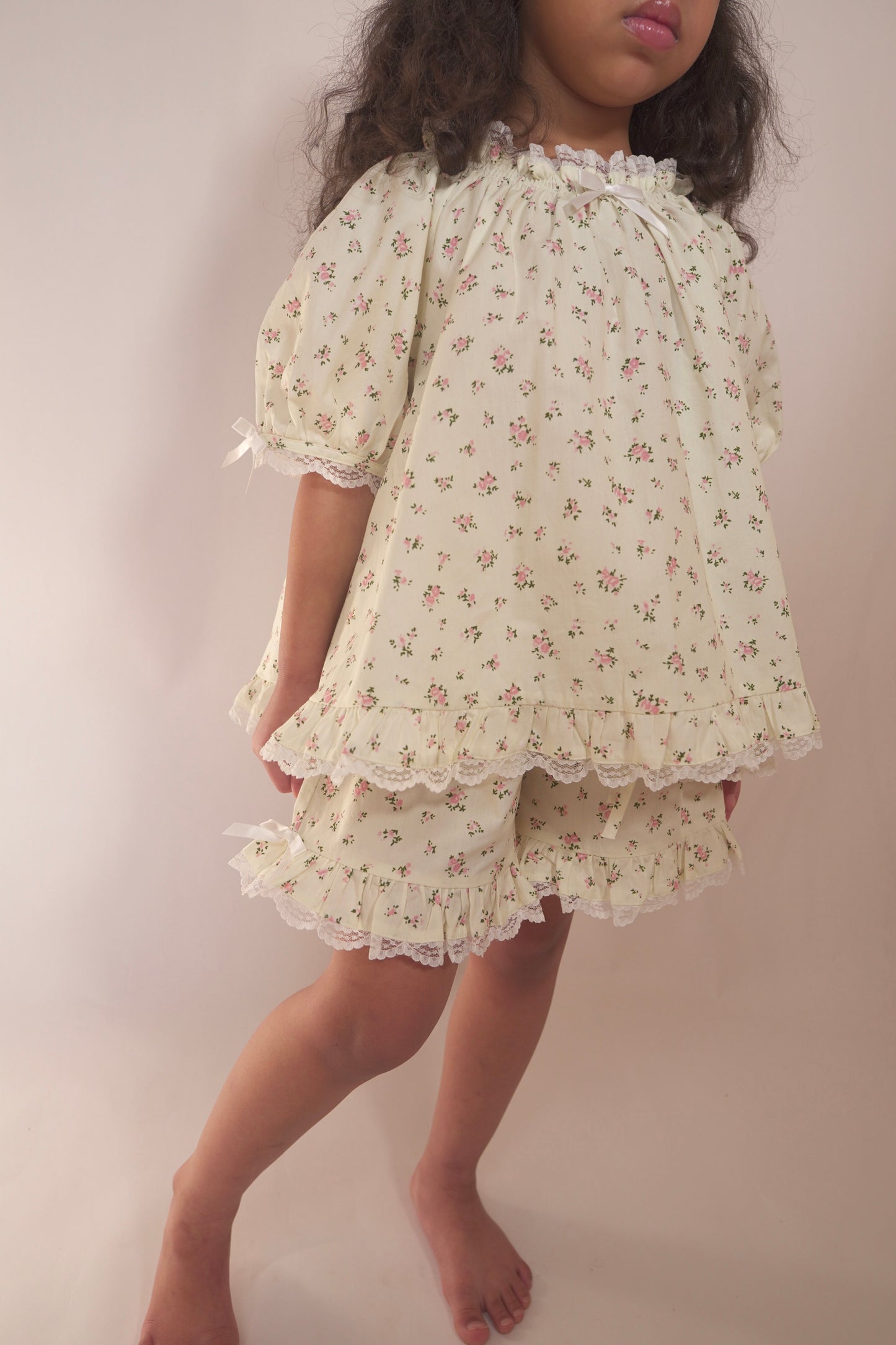 The Rosette Short Pants Set - Girls